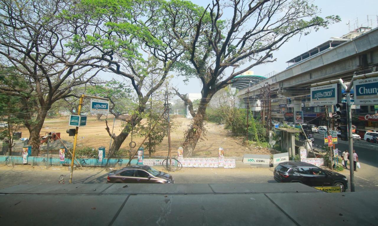 The Metro Pod - Backpackers A/C Dormitory Kochi Buitenkant foto