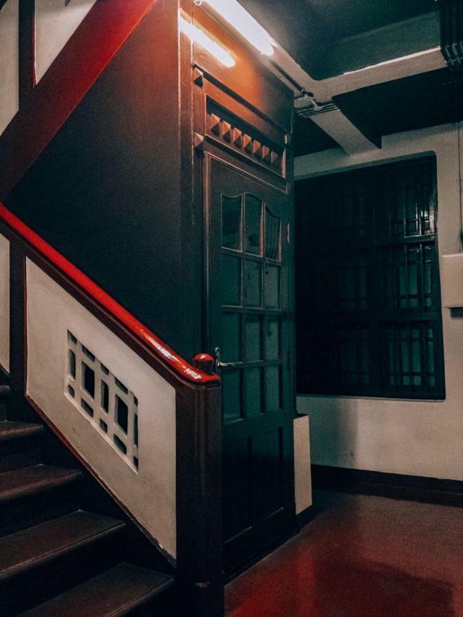 The Metro Pod - Backpackers A/C Dormitory Kochi Buitenkant foto